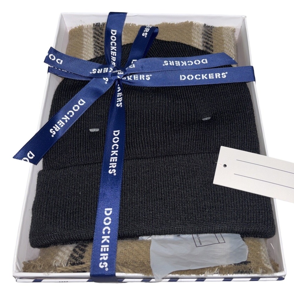 Dockers Mens Scarf and Beanie Set Black Knit Hat Khaki Plaid Scarf NEW